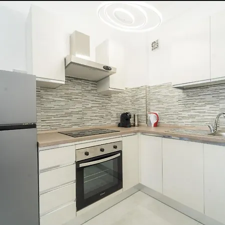 Sanny In The Center San Remo