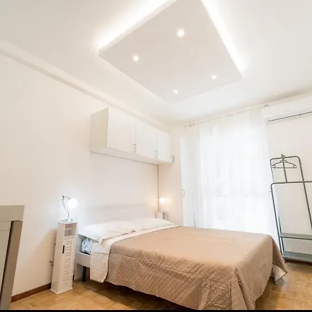 Sanny In The Center San Remo