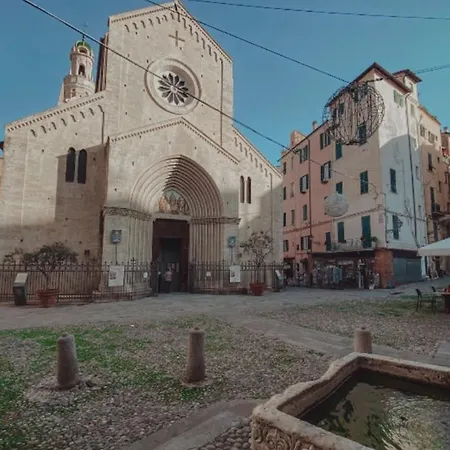 Sanny In The Center * San Remo