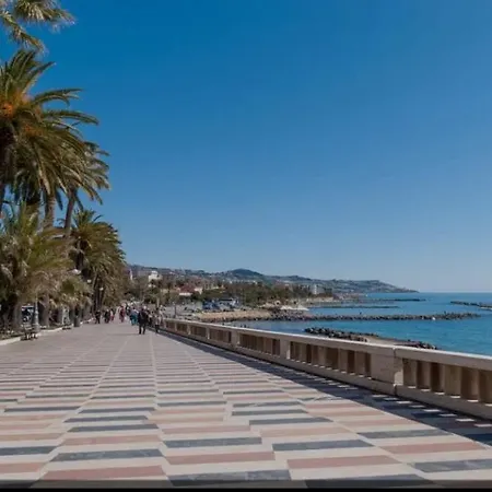 Sanny In The Center Apartamento San Remo