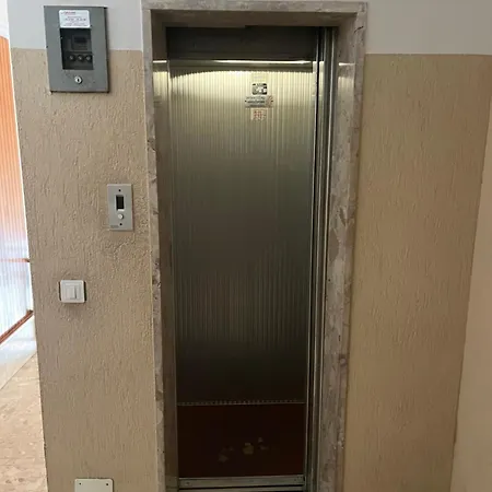 Sanny In The Center Apartamento